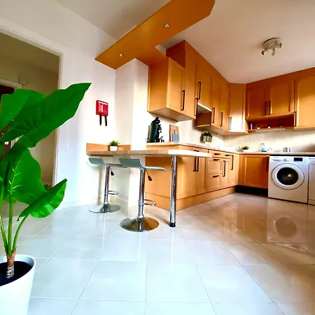 Grand Lumineux 3 - Centre Apartment *